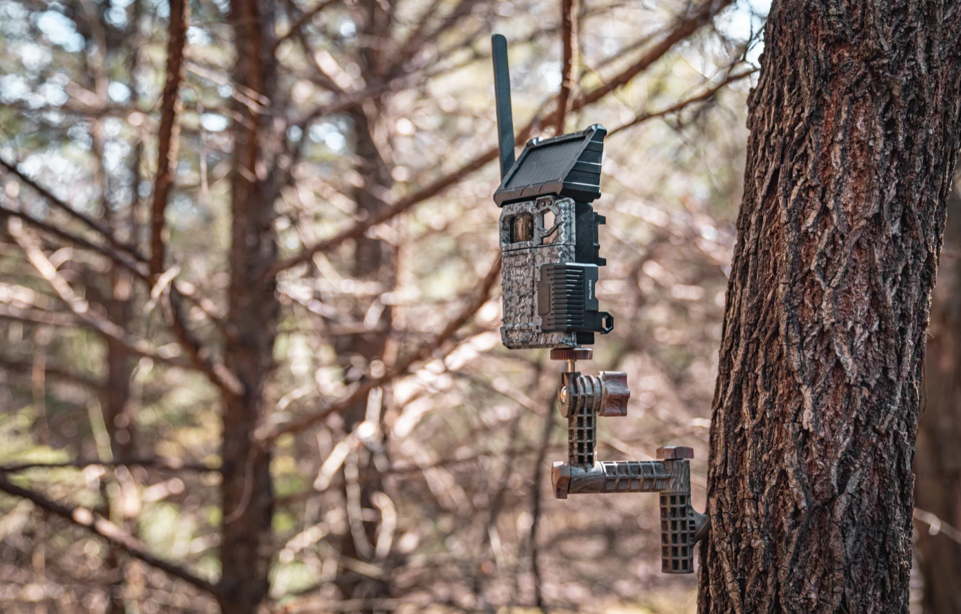 SPYPOINT ADJUSTABLE MOUNTING ARM 4 SPYPOINT ADJUSTABLE MOUNTING ARM