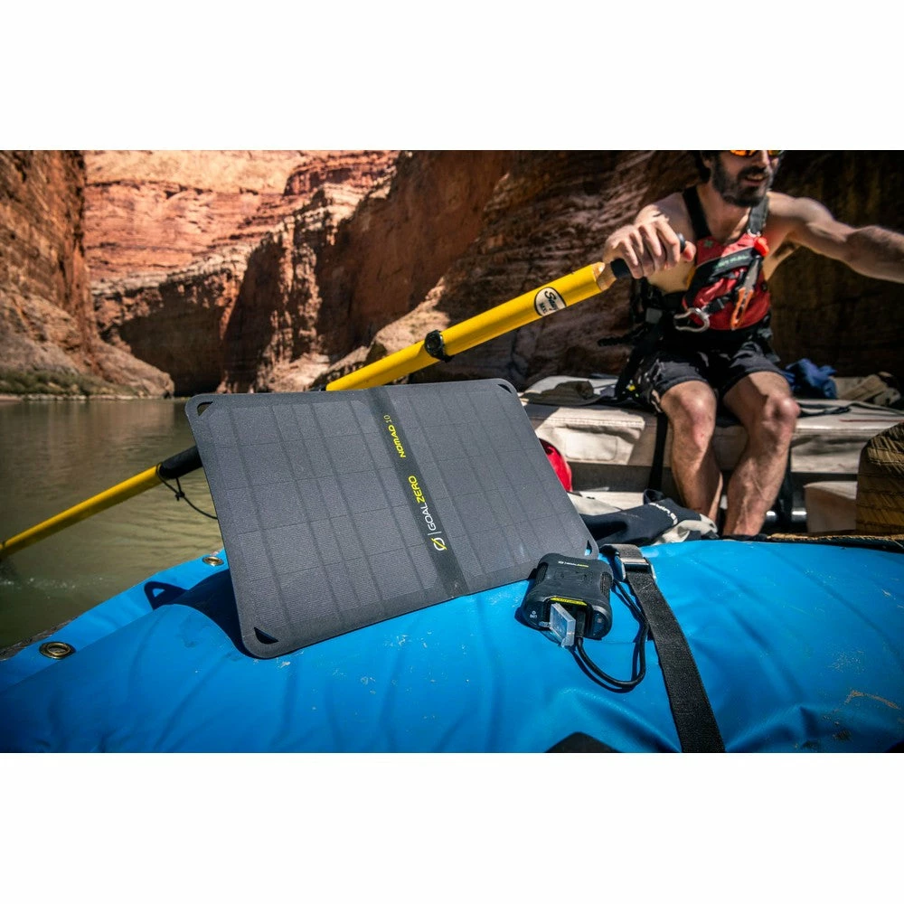 GOAL ZERO VENTURE 35 + NOMAD 10 KIT 7 GOAL ZERO VENTURE 35 + NOMAD 10 KIT