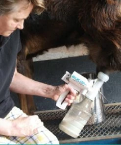 EZ - UDDERLY EZ HAND GOAT MILKERS