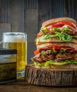 TRAEGER FIN & FEATHER RUB