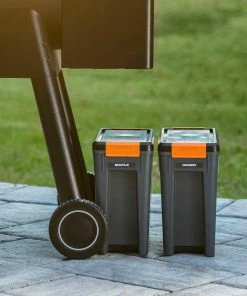 Traeger Accessories TRAEGER STAYDRY PELLET BIN & LID